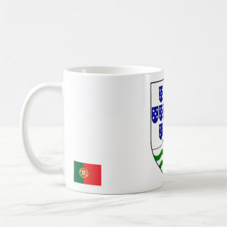 Café Taza elegante con el escudo de India Portuguesa