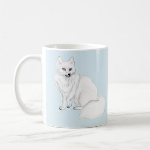 Café Taza elegante del zorro ártico con diseño de copo