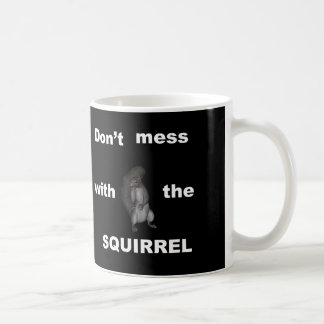 Café Taza enojada de la ardilla