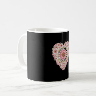 Café Taza estética de corazón floral | Taza negra con r