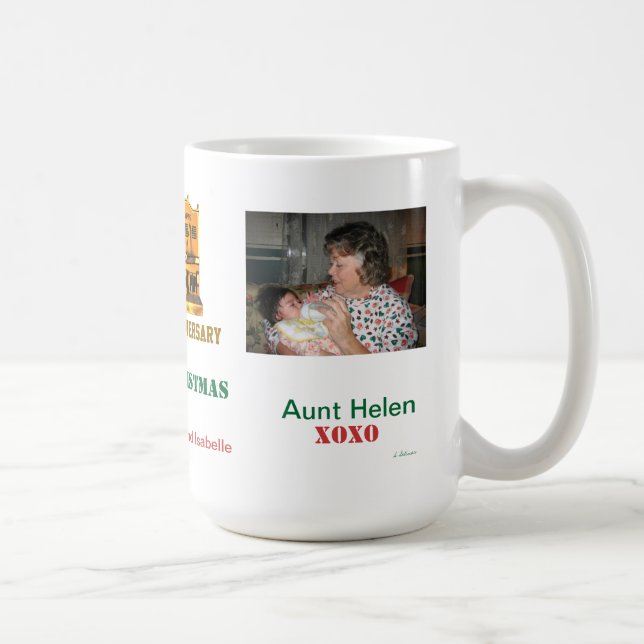 Café Taza feliz de las Felices Navidad del aniversario (Derecha)