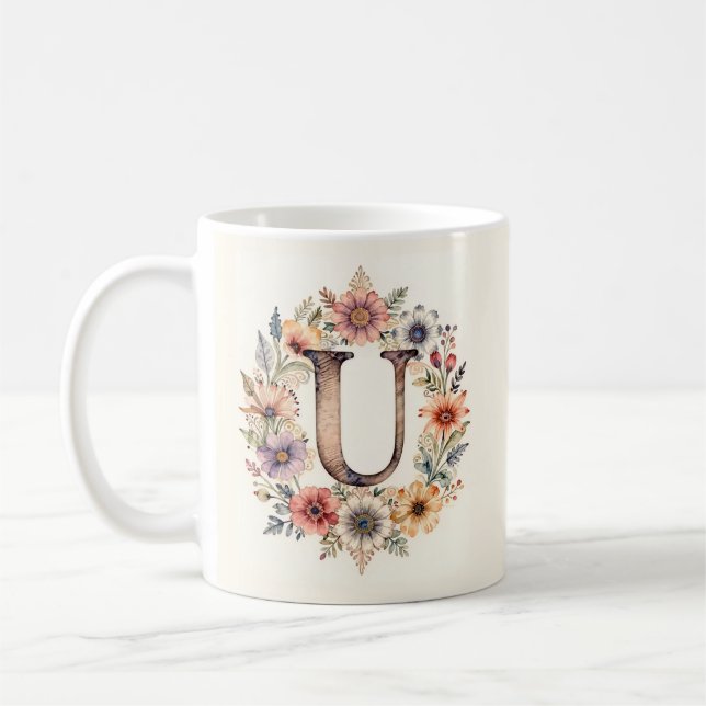 Café Taza floral boho de flor inicial U (Izquierda)