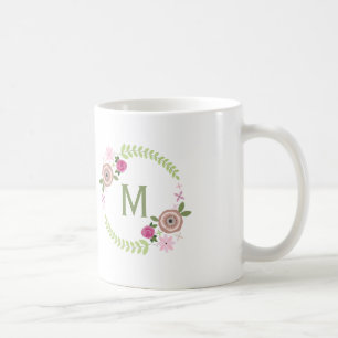 Café Taza floral del monograma de la guirnalda