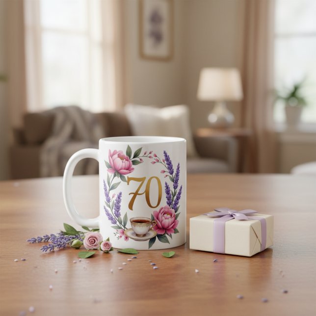 Café Taza floral personalizada para el 70 cumpleaños de (Personalized 70th Birthday Floral Mug for Grandma)