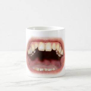 Café Taza grande de la boca y de los dientes/taza