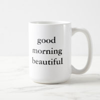 Taza hermosa de la buena mañana