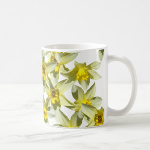 Café Taza hermosa de la obra clásica de los narcisos
