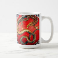 Taza japonesa del dragón del oro de Hokusai
