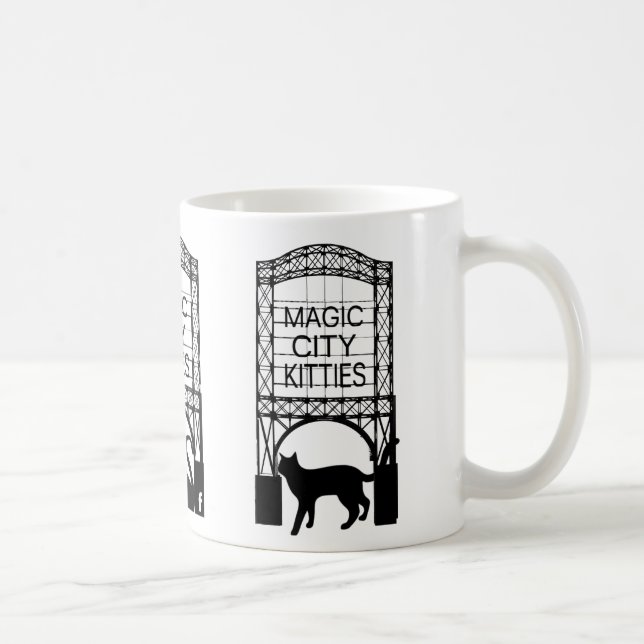 Café Taza mágica de los gatitos de la ciudad (Derecha)