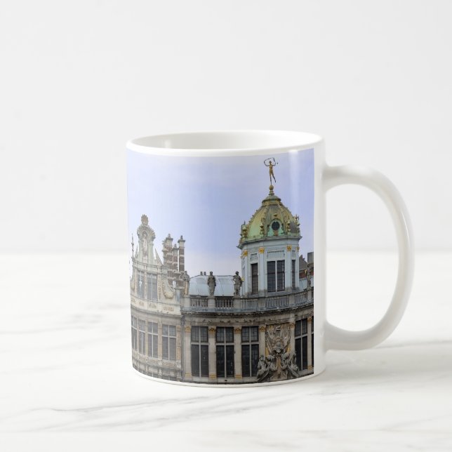 Café Taza magnífica del lugar de Bruselas (Derecha)