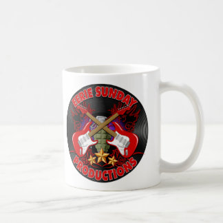 Café Taza misteriosa de la brigada de domingo