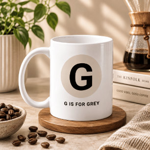 Café Taza moderna de inicial – Diseño “G es para [Nombr