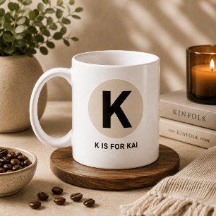 Café Taza Moderna de Inicial – Diseño “K es para [Nombr