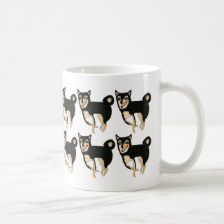 Café Taza negra y del moreno linda de Shiba Inu del