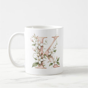 Café Taza personalizada con letra K floral y flor de ja