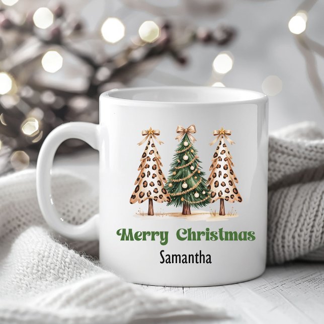Café Taza Personalizada con Nombre Árbol de Navidad Leo (Premium Leopard Christmas Trees Custom Name Mug)