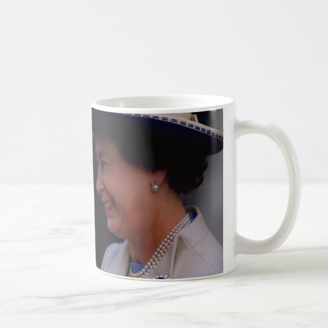 Café Taza real de la reina Elizabeth II (Derecha)
