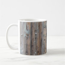 Taza resistida de la madera