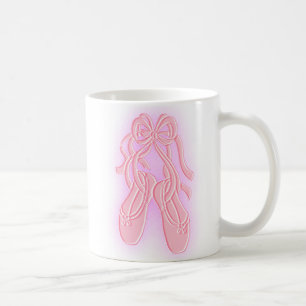 Café Taza rosada de los deslizadores del ballet