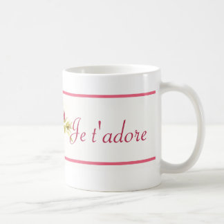Café Taza rosada floral "t'adore de Je" 11 onzas