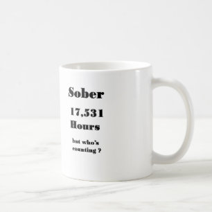Café taza sobria divertida del aniversario de 2 años