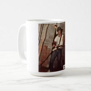Café Taza sola de sentimientos heridos