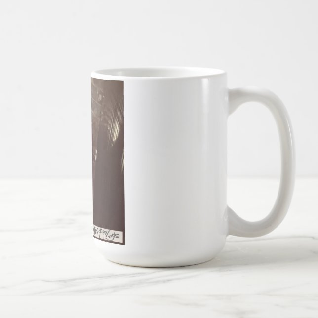 Café Taza sola de sentimientos heridos (Derecha)