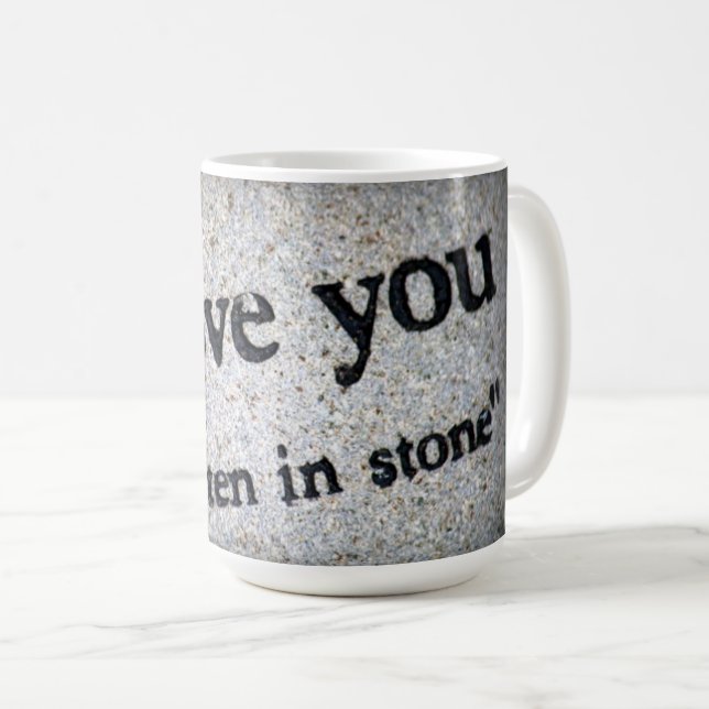 Café Te amo taza de café, escrita en piedra (Anverso derecho)
