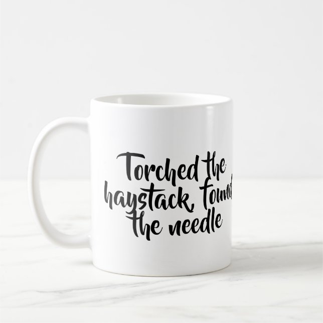 Café Torched el haystack, encontró la taza de la aguja (Izquierda)