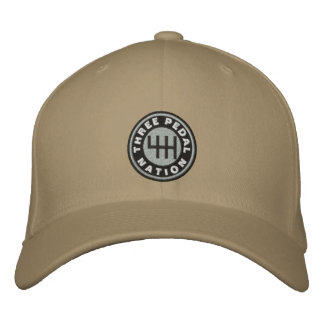 Caja de cambios manual, Gorra con bordado de dos c