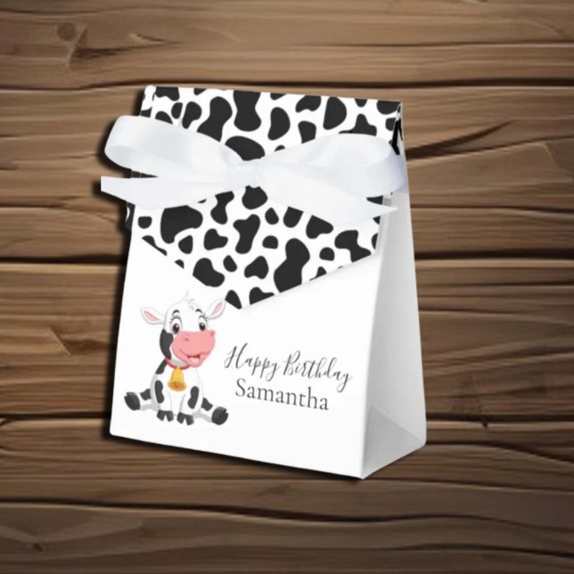 Caja de Favor de Vacas Nacidas Felices, Negros y B (Subido por el creador)