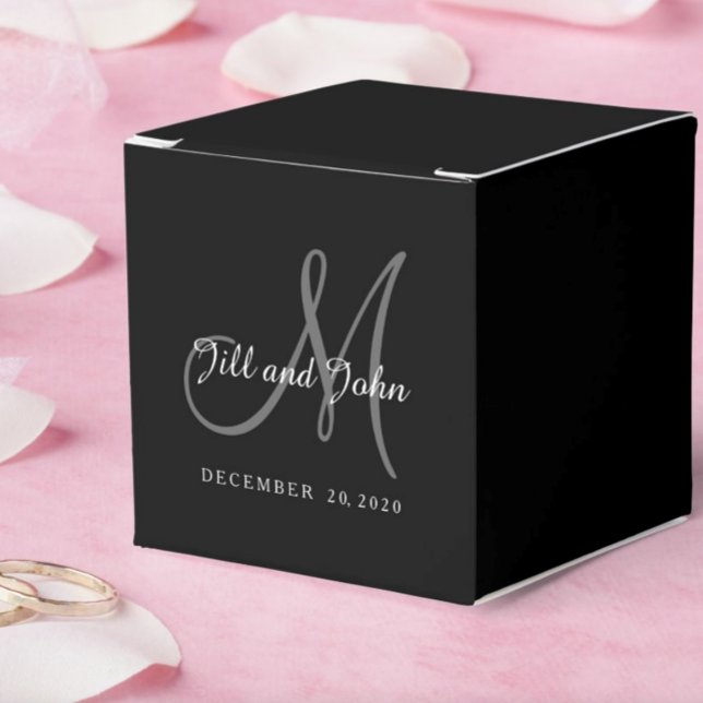 Caja de Favor del Monograma Clásico Blanco y Negro (Subido por el creador)