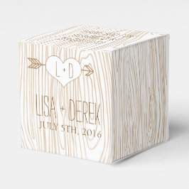 Caja de favores de bodas rusas de Woodgrain