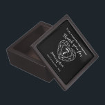 Caja De Regalo 7 años de amor negro onix personalizado gracias<br><div class="desc">Sencillo contorno de efecto de piedra cardíaca línea de arte gráfico negro onix 7º Boda Aniversario caja de regalo. Personalizar con su propia elección de nombre y relación. Actualmente se lee para mi maravillosa esposa Gracias por 7 años de amor. Ideal para un regalo de joyería de piedra de piedra...</div>