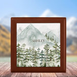 Caja De Regalo Acuarela natural de los bosques y las montañas<br><div class="desc">Celebre la belleza natural con nuestra Caja de Regalos de Naturaleza Forestal y Montañesa. Capta el encanto del bosque y las montañas en un estilo acuático.</div>
