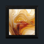 Caja De Regalo Amber Brandy Abstract Ink Wedding Party ID1089<br><div class="desc">La llamativa caja de regalo que se muestra aquí proporciona una plantilla para añadir fácilmente el nombre, el nombre y la fecha del boda de su boda. Como parte de una completa colección de bodas, con una rica paleta de colores en tonos que recuerdan a un jarabe de arce líquido...</div>