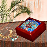 Caja De Regalo Árbol De Vida Con Aves Y Flores En El Cielo Noctur<br><div class="desc">Árbol colorido de la pieza de decoración del hogar de la vida, con ramas marrones y hojas verdes. Las ramas tienen flores rojas, violetas, amarillas y blancas. También podemos llamarlo un árbol de la vida de colibrí. En la parte inferior, vemos a un ciervo, una cabra, un maíz, un peyote...</div>
