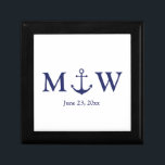 Caja De Regalo Boda anclaje náutico monograma blanco azul marino<br><div class="desc">Boda ancla náutica azul marino y blanco monograma iniciales Caja de regalo Minimalista elegante personalizable de diseño texto comprobar el resto de la colección para favores, etiquetas de regalo, pegatinas, sellos, etiquetas, suministros de fiesta, bolsas de regalo, cajas de regalo, tarjetas, etc genial para Bodas de estilo costero de la...</div>