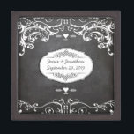 Caja De Regalo Bodas de tipografía de Chalkboard<br><div class="desc">Chalkboard Vintage Modern Mr and Mrs Chalkboard Wedding Invitaciones a la boda Dulce y elegante bodas de pizarra Chalkboard Modern Vintage Invitaciones a dulces y suaves bodas de pizarra Boda Camisetas</div>