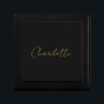 Caja De Regalo Caligrafía Color dorado Personalizado negro edició<br><div class="desc">Si buscas un diseño simple,  legible y minimalista,  esto es para ti.</div>
