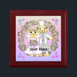 Caja De Regalo Casilla de regalo de boda Cat Bride y Groom<br><div class="desc">Caja de regalo de boda Cat Bride y Groom por el Ilustracion ArtMuvz. regalos caseros, camisetas, bolsos de té, ropa de gatito. Los gatos son divertidos, y el regalo perfecto para cualquier ocasión y seguro que traerán una sonrisa a la cara de cualquiera. Ya sea que busques un regalo para...</div>