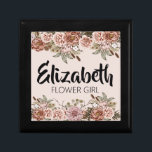Caja De Regalo Chica de flores propuesta regalo ducha de novia pe<br><div class="desc">¿Quieres darle a tus damas de honor el mejor regalo de todos? ¡Por qué no darles una joyería personalizada llena de todas sus flores favoritas! Este boho cottagecore encantado tema boda flor propuesta chica regalo fiesta de novias personalizada caja de joyería es perfecto para cualquier fiesta de novias. No sólo...</div>