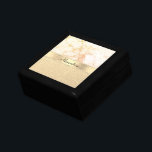 Caja De Regalo Clásico Rosa de mármol de oro personalizado<br><div class="desc">Un patrón abstracto de oro y mármol rosa con una cinta dorada resplandeciente con un borde dorado de collar de perlas, donde se puede personalizar para que sea lo único que se pueda hacer a continuación, que es un diseño de píxel dorado y brillante para un resplandor extra. moda Purpurinoso...</div>
