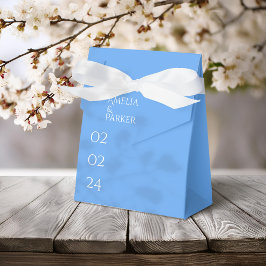 Caja de regalo de boda azul minimalista