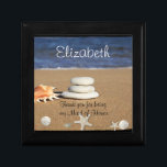 Caja de regalo de donativos de honor, playa, conch<br><div class="desc">Maid of Honor,  Bridesmaid Gift Box,  para tu boda tropical en la playa. Adornado con conchas de bonito y dólar de arena. Texto personalizar y letra para crear una caja de regalo para cualquiera que ame el océano.</div>