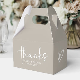 Caja de regalo de ducha de novia con guión minimal