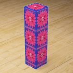 Caja de regalo de vino Floral<br><div class="desc">Caja de regalo de vino Algo para todos ofrece una caja de regalo de vino personalizada especialmente para ese momento especial con sus seres queridos. Esta caja de regalo de diseño único impresionará a sus amigos y familiares. Mientras usted está aquí usted puede querer ver otros artículos de baño relacionados...</div>
