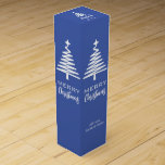 Caja de regalo de vino para navidades<br><div class="desc">Eleva tus celebraciones festivas con nuestra Caja de Regalo de Vino de Feliz Navidad - el toque perfecto de elegancia para la temporada navideña. Esta exquisita caja no es sólo un regalo; es un querido aguijón esperando ser personalizado con la firma o los nombres de tu familia, agregando un toque...</div>