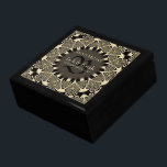 Caja de regalo del aniversario del Boda de flores<br><div class="desc">Diseño de encaje único y estiloso en tatuajes decorativos en color dorado y negro como, diseño - Exquisito y elegante matrimonio personalizado, aniversario o compromiso presente. Personalice con nombres, fecha de aniversario y monograma o números - hecho en una maravillosa caja de regalo de madera para guardar baratijas, joyería para...</div>