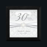Caja De Regalo Diseño del 30 aniversario de Pearl Boda<br><div class="desc">30° Aniversario Diseño Caja de Regalo de Boda lista para su personalización. ⭐ Este Producto es 100% Personalizable. Gráficos y/o texto pueden ser agregados, borrados, movidos, cambiados de tamaño, rotados, etc... El 99% de mis diseños en mi tienda están hechos en capas. Esto le facilita cambiar el tamaño y mover...</div>